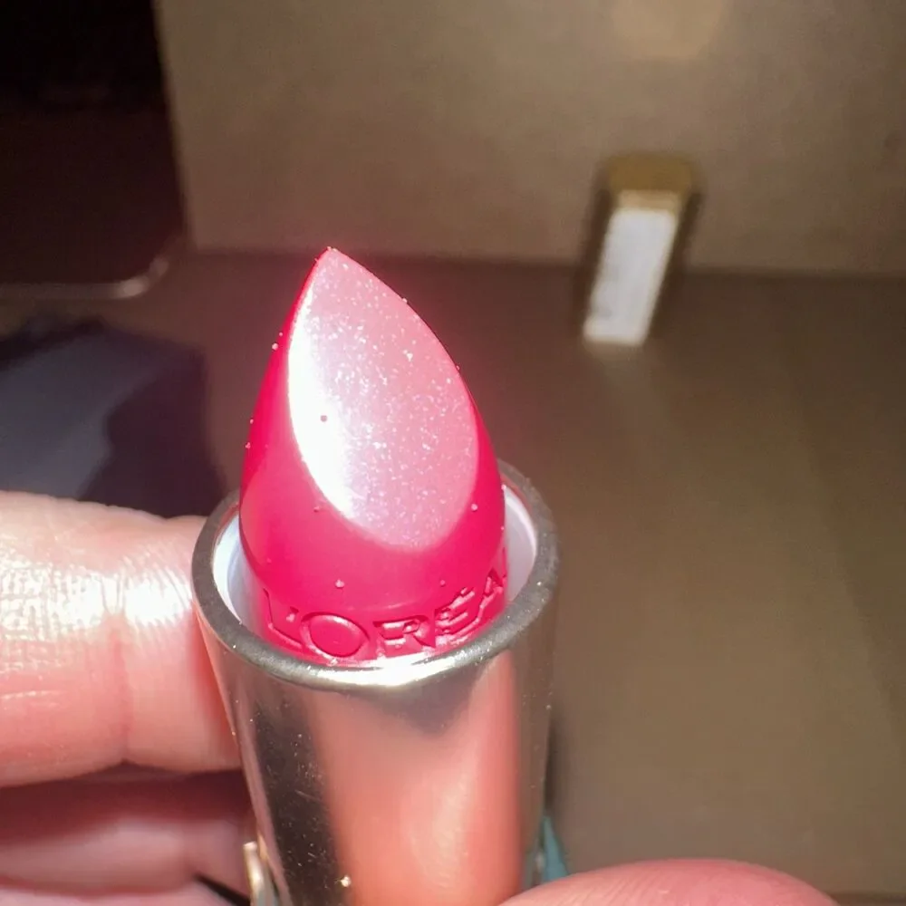 L'Oreal Colour Riche Satin Lipstick 185 Miss Magenta Creamy Vintage 2016 Formula